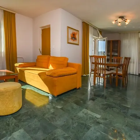 Dajana Apartment *