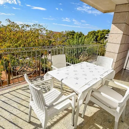 Apartment Dajana Primosten